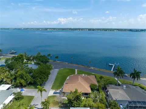 View/Area - 2305 Riverview Blvd, Bradenton, FL 34205 photo 7 of 10