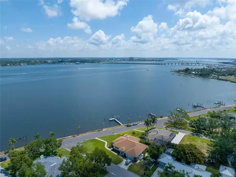 View/Area - 2305 Riverview Blvd, Bradenton, FL 34205 photo 9 of 10