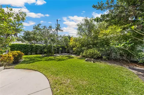 Exterior - 2305 Riverview Blvd, Bradenton, FL 34205 photo 9 of 12