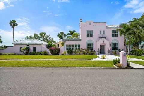 7706 Westmoreland Dr, Sarasota, FL 34243