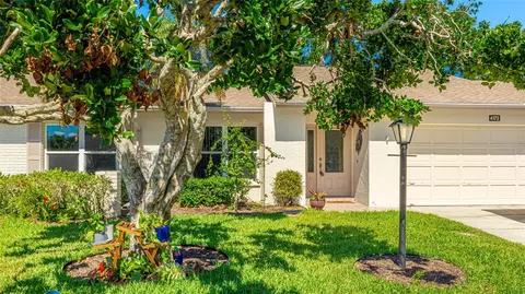 4172 Oakhurst Cir W, Sarasota, FL 34233