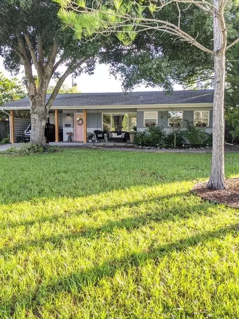 3841 Nottingham Dr, Sarasota, FL 34235