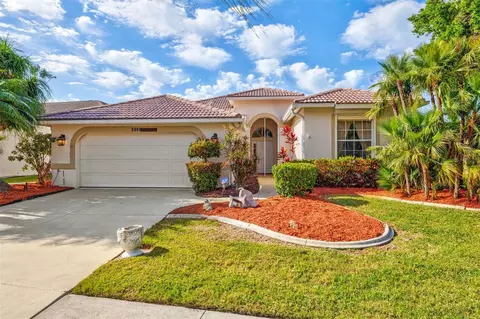 4173 Westbourne Cir, Sarasota, FL 34238