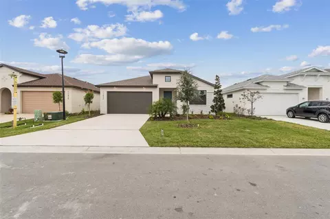 Exterior - 11822 Moonsail Dr, Parrish, FL 34219 photo 1 of 5