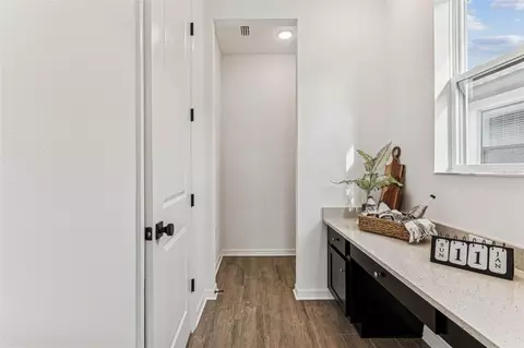 Entry Way - 11822 Moonsail Dr, Parrish, FL 34219 photo 9 of 11