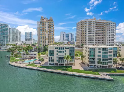 101 Sunset Dr #102, Sarasota, FL 34236