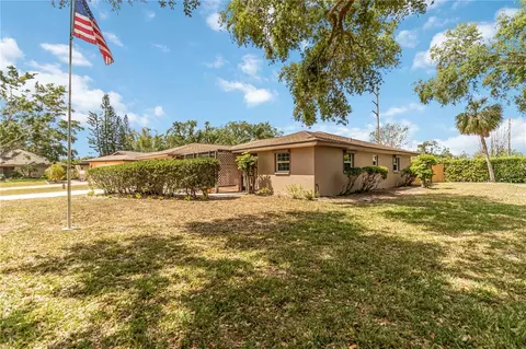3600 Aster Dr, Sarasota, FL 34233