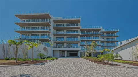 4651 Gulf Of Mexico Dr #304, Longboat Key, FL 34228
