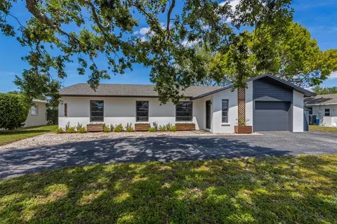 5704 2nd Avenue Dr NW, Bradenton, FL 34209