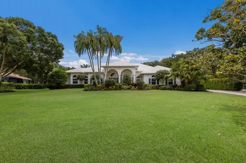 2960 Jeff Myers Cir, Sarasota, FL 34240