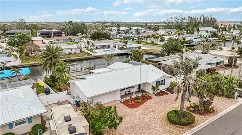 10308 Kingfisher Rd W, Bradenton, FL 34209