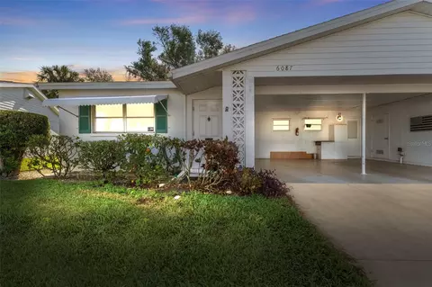 6087 Coral Way #2, Bradenton, FL 34207