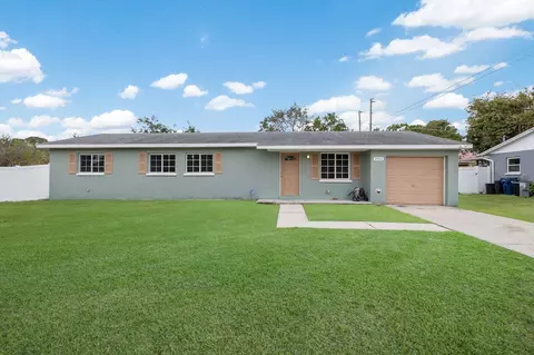 3503 39th Ave W, Bradenton, FL 34205