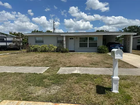3713 Stokes Dr, Sarasota, FL 34232