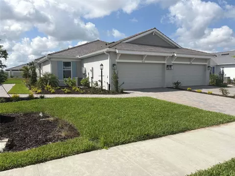 16152 Isola Pl, Bradenton, FL 34211