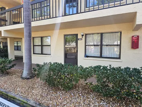 425 30th Ave W #C104, Bradenton, FL 34205