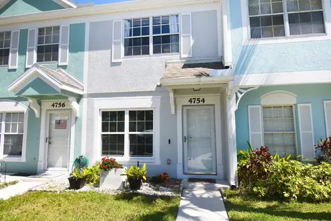 4754 Sabal Key Dr, Bradenton, FL 34203