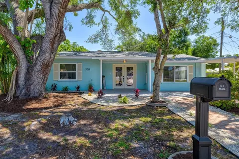 3728 Rilma Ave, Sarasota, FL 34234