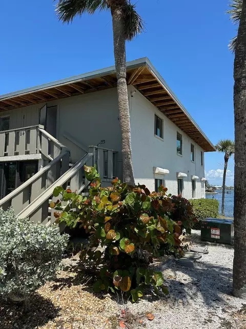 6400 Flotilla Dr #64, Holmes Beach, FL 34217