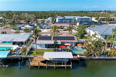 10211 Sandpiper Rd E, Bradenton, FL 34209