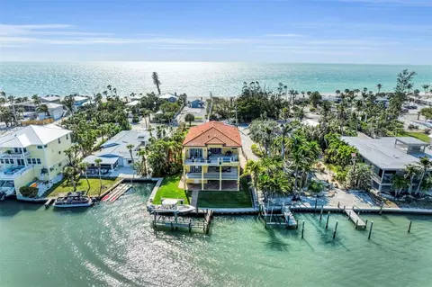 416 Casey Key Rd, Nokomis, FL 34275