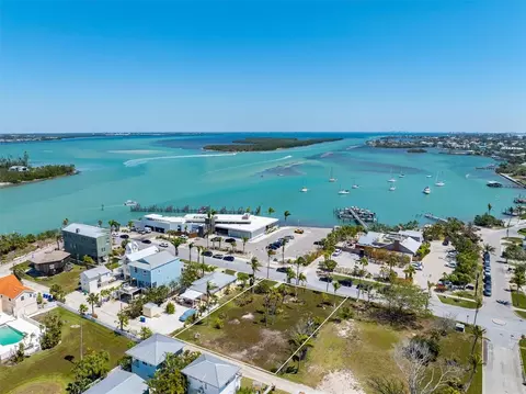 771 Broadway St, Longboat Key, FL 34228