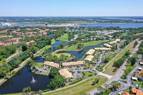4622 Weybridge #18, Sarasota, FL 34235