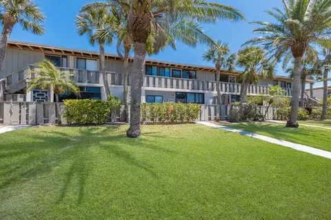 6400 Flotilla Dr #87, Holmes Beach, FL 34217