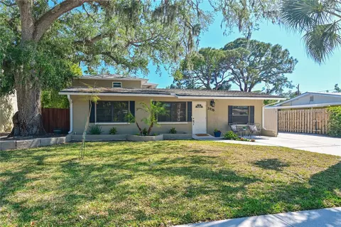 2538 Floyd St, Sarasota, FL 34239