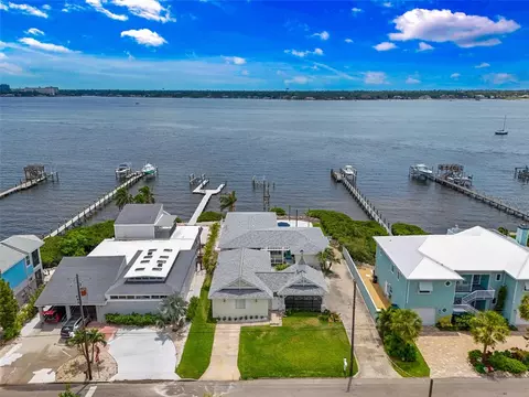 1907 4th St W, Palmetto, FL 34221