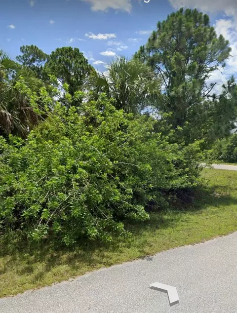 1822 Lindsay St, Lehigh Acres, FL 33972