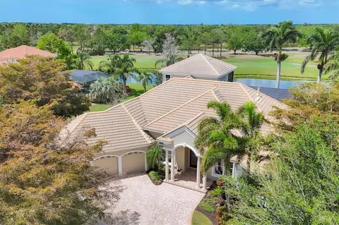 7011 Portmarnock Pl, Lakewood Ranch, FL 34202