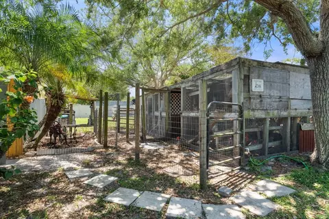 Exterior - 5024 37th St E, Bradenton, FL 34203 photo 8 of 11
