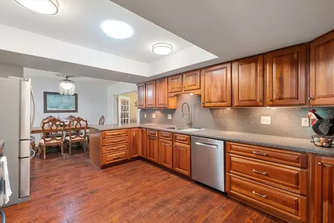 Kitchen - 5024 37th St E, Bradenton, FL 34203 photo 2 of 4