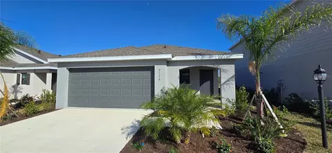 9176 Tequila Sunrise Dr, Sarasota, FL 34241