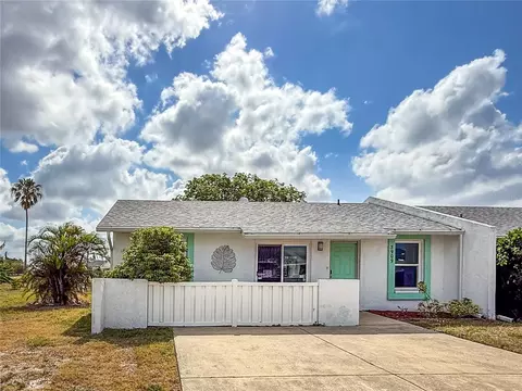 3909 40th St W, Bradenton, FL 34205