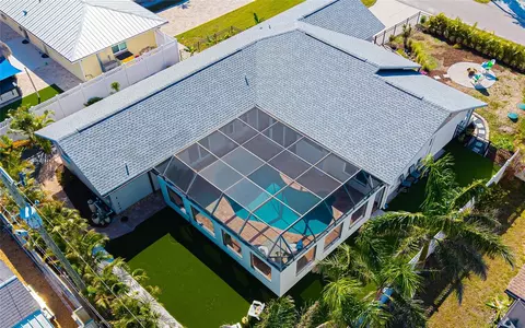 1724 Cheyenne St, Sarasota, FL 34231