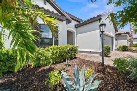 6266 Mesa Gln, Bradenton, FL 34203