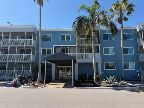 2700 Coconut Bay Ln #432, Sarasota, FL 34237