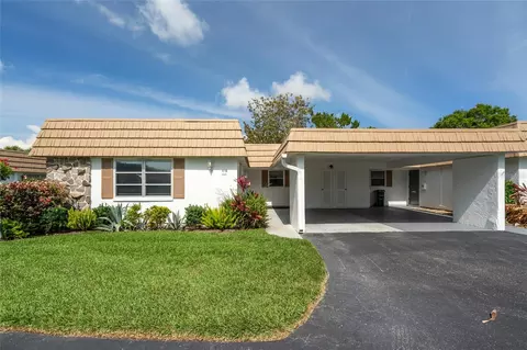 5521 Riverbluff Cir #V-10, Sarasota, FL 34231