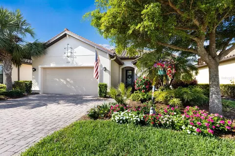 2397 Vaccaro Dr, Sarasota, FL 34231