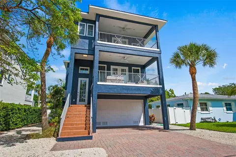 159 Crescent Dr, Anna Maria, FL 34216
