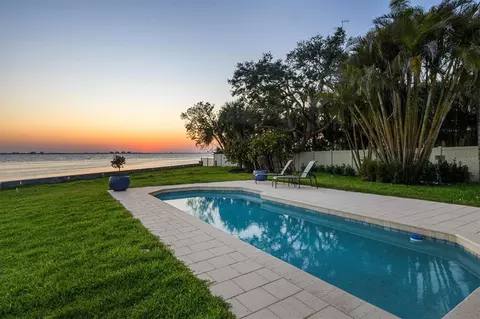 3931 Bay Shore Rd, Sarasota, FL 34234