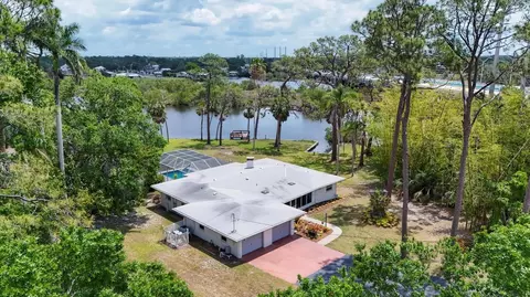 4311 52nd St E, Bradenton, FL 34208
