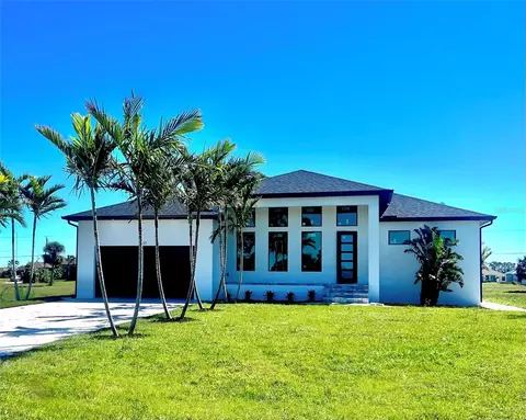 217 Rotonda Blvd S, Rotonda West, FL 33947