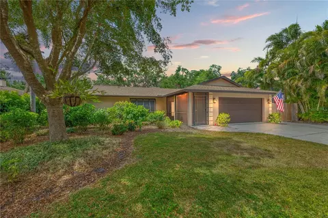 2778 Greendale Dr, Sarasota, FL 34232