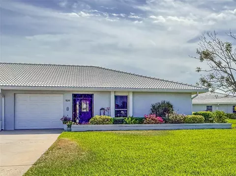 909 68th St W, Bradenton, FL 34209