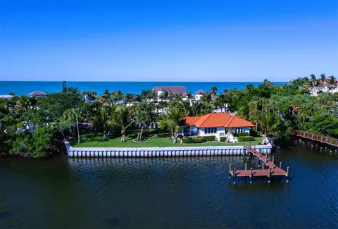 2410 Casey Key Rd, Nokomis, FL 34275