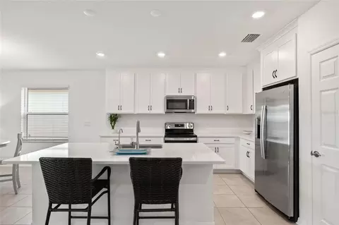 Kitchen - 9725 Last Light Gln, Parrish, FL 34219 photo 2 of 6
