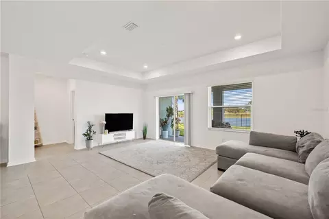 Living - 9725 Last Light Gln, Parrish, FL 34219 photo 2 of 4